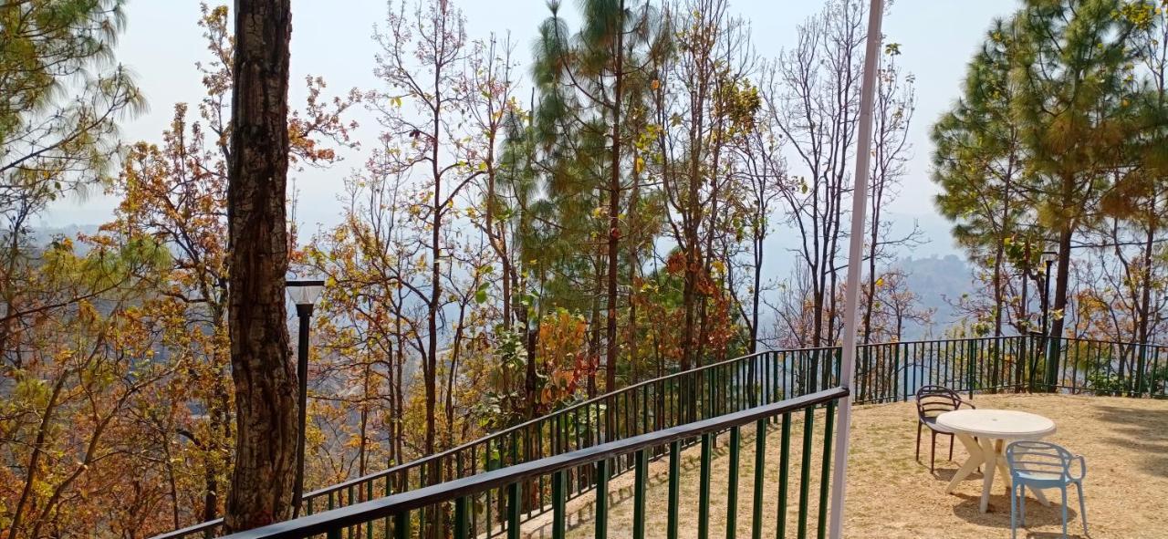 Blue Pine Orchards - Villas Лансдаун Екстериор снимка